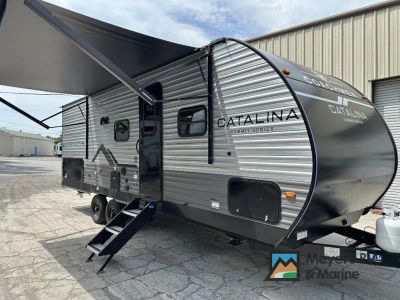 2027 Coachmen RV Catalina Summit Series 8 231BHS — front three-quarter view