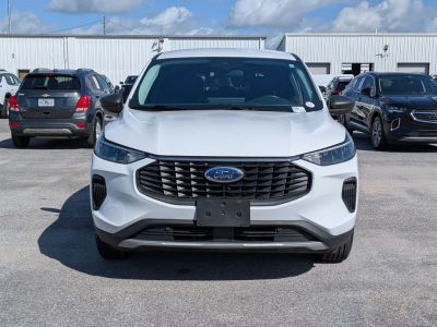 2024 Ford Escape — photo 8 view