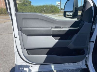 2025 Ford Chassis Cab — photo 14 view