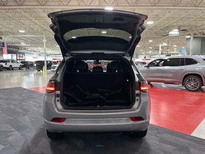 2022 Jeep Compass — detail view