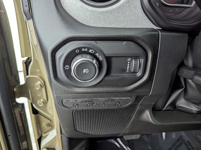 2026 Jeep Wrangler — photo 26 view