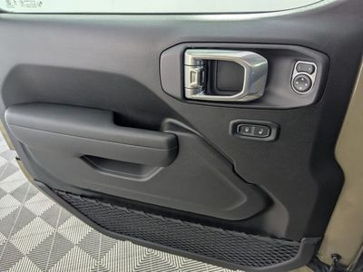 2026 Jeep Wrangler — photo 27 view
