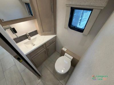2027 Renegade Verona — photo 28 view