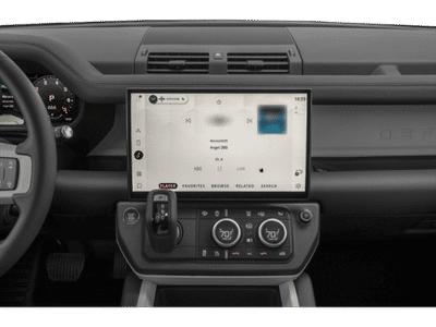 2026 Land Rover Defender 110 — photo 7 view