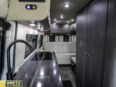 2025 OGV Luxury Coach V-RV - Photo 9