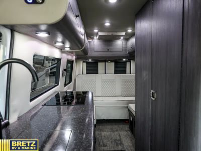 2025 OGV Luxury Coach V-RV - Photo 23