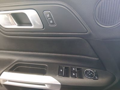 2023 Ford Mustang - Photo 16