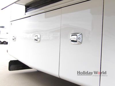 2018 Tiffin Motorhomes Phaeton - Photo 22