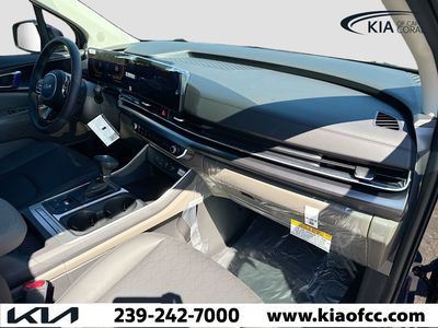 2026 Kia Carnival — photo 12 view