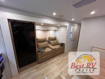 2026 Winnebago Thrive — photo 15 view