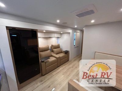 2026 Winnebago Thrive — photo 14 view
