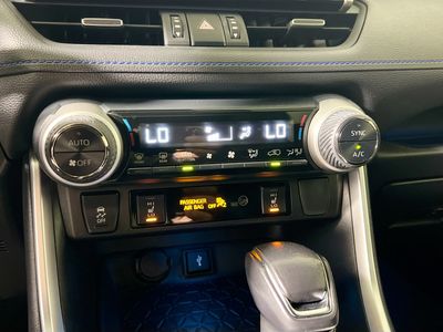 2022 Toyota RAV4 Hybrid - Photo 23