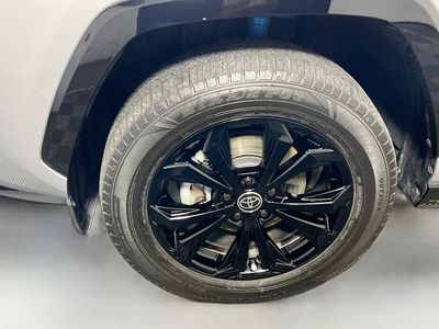 2022 Toyota RAV4 Hybrid - Photo 11