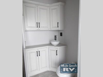 2023 Keystone RV Montana - Photo 19