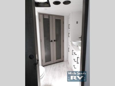 2023 Keystone RV Montana - Photo 27