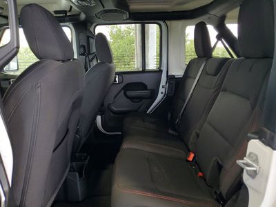2023 Jeep Wrangler — photo 9 view
