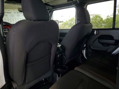 2023 Jeep Wrangler — photo 10 view