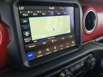 2023 Jeep Wrangler — photo 25 view