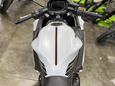 2026 Kawasaki Ninja 650 ABS — photo 13 view