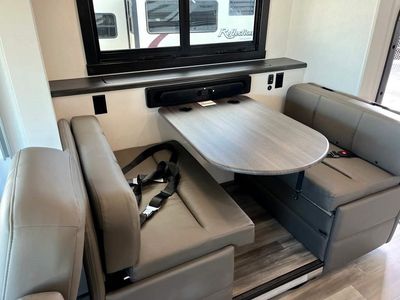 2026 Jayco Precept — photo 10 view