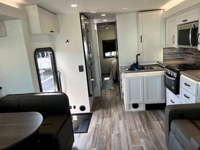 2026 Jayco Precept — photo 12 view