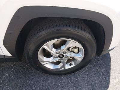 2024 Hyundai Tucson — photo 10 view