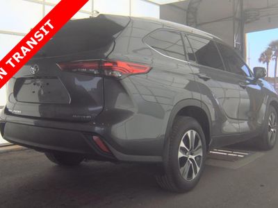 2022 Toyota Highlander - Photo 5