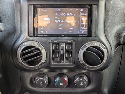 2015 Jeep Wrangler - Photo 9