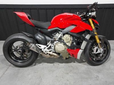 2020 Ducati SFV4S — front three-quarter view
