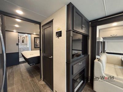 2024 Thor Motor Coach Aria - Photo 16