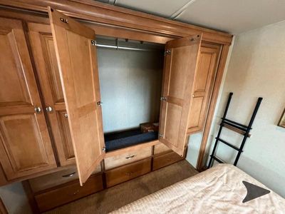 2016 Winnebago Vista LX — photo 19 view