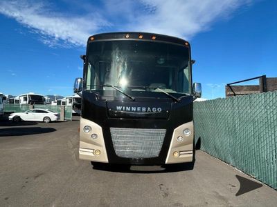 2016 Winnebago Vista LX — interior view