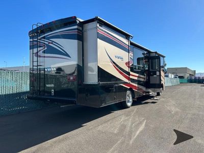 2016 Winnebago Vista LX — photo 7 view
