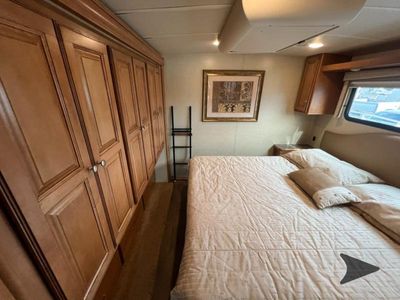 2016 Winnebago Vista LX — photo 23 view