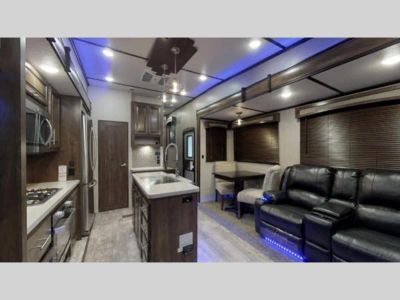 2019 CrossRoads RV Cameo — rear three-quarter view