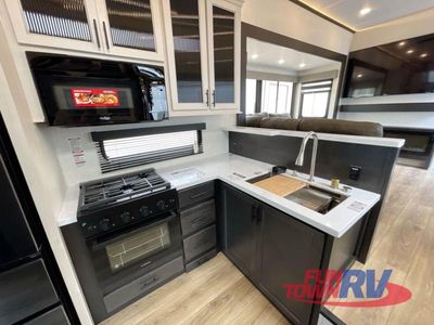2025 Forest River RV Sabre - Photo 15