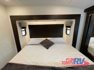 2025 Forest River RV Sabre - Photo 30