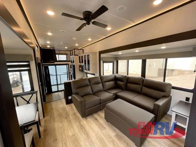 2025 Forest River RV Sabre - Photo 13