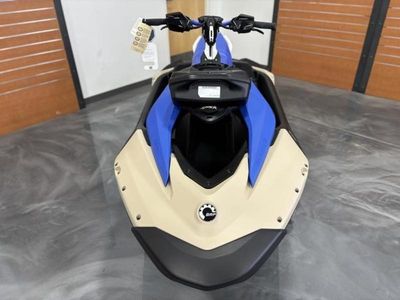 2025 Sea-Doo Spark Trixx for 3 Rotax 900 ACE - 90 iBR and Audio — interior view