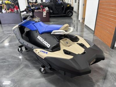 2025 Sea-Doo Spark Trixx for 3 Rotax 900 ACE - 90 iBR and Audio — detail view