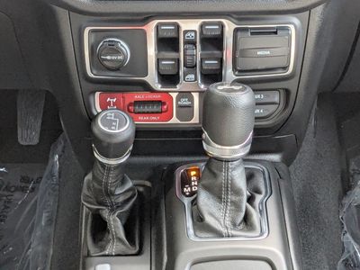 2026 Jeep Wrangler — photo 19 view