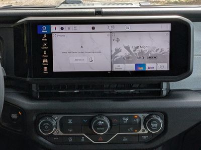 2026 Jeep Wrangler — photo 18 view