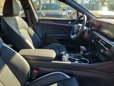 2026 Kia K5 — photo 32 view
