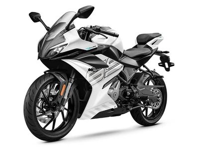 2026 CFMOTO 300SS - Photo 1