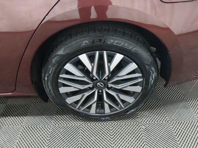 2024 Nissan Altima — photo 10 view