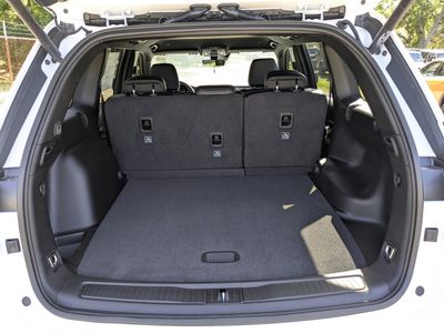 2026 Jeep Grand Cherokee - Photo 12