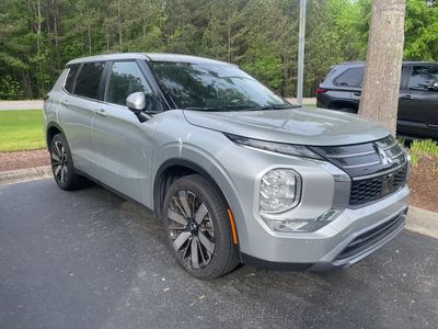 2025 Mitsubishi Outlander SE - Photo 2