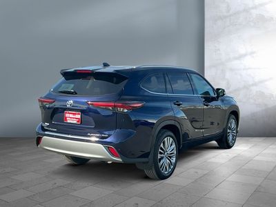 2024 Toyota Highlander — engine compartment view