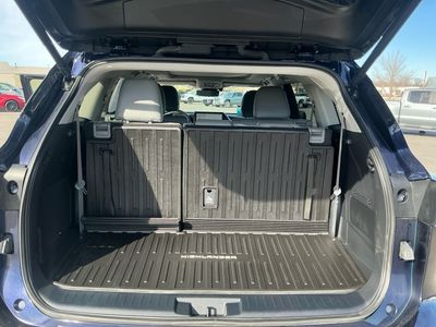 2024 Toyota Highlander — photo 17 view