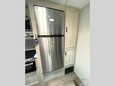2025 Coachmen RV Catalina Legacy - Photo 29